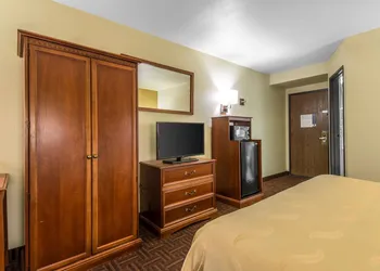 Quality Inn Colorado Springs South hotel thumbnail 8