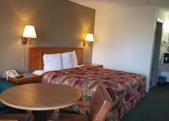 Baymont by Wyndham Sumter Northwest hotel thumbnail 4