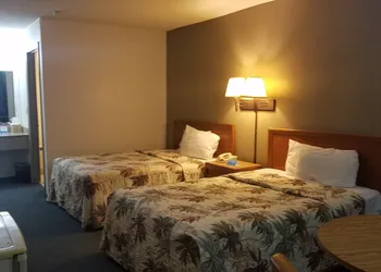 Travelers Inn & Suites hotel thumbnail 3