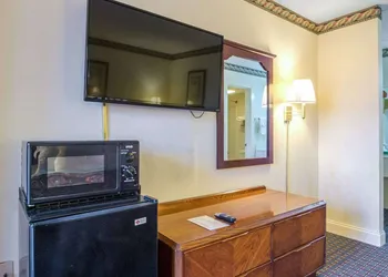 Rodeway Inn Norcross hotel thumbnail 6