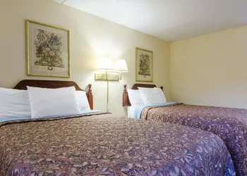 Rodeway Inn Norcross hotel thumbnail 7