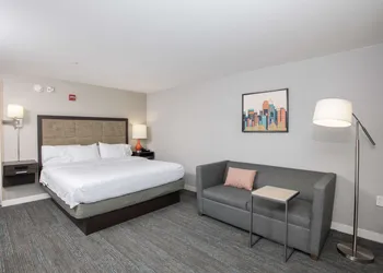 Hampton Inn & Suites Cincinnati / Kenwood hotel thumbnail 5