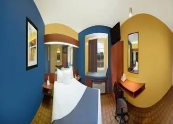 Microtel Inn & Suites by Wyndham Hillsborough hotel thumbnail 6