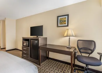 Quality Inn West of Asheville hotel thumbnail 6