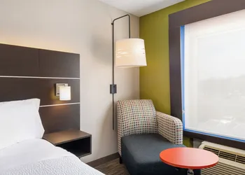Holiday Inn Express & Suites Spring Hill by IHG hotel thumbnail 5