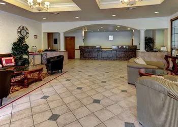 Quality Inn & Suites Glen Rose hotel thumbnail 2