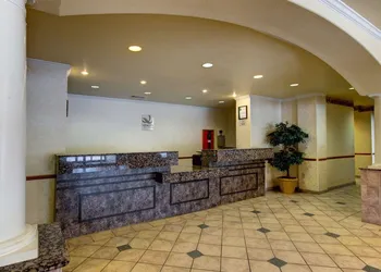 Quality Inn & Suites Glen Rose hotel thumbnail 3