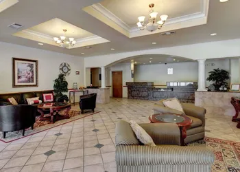Quality Inn & Suites Glen Rose hotel thumbnail 4