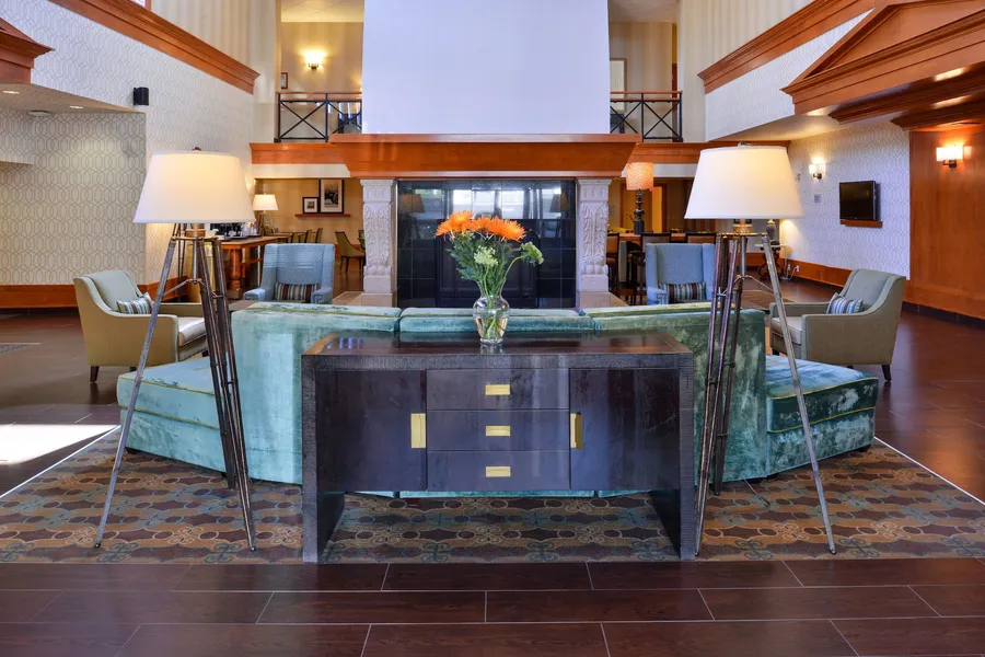 Hampton Inn & Suites By Hilton Calgary- University Northwest hotel detail image 2