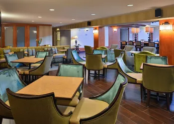 Hampton Inn & Suites By Hilton Calgary- University Northwest hotel thumbnail 3