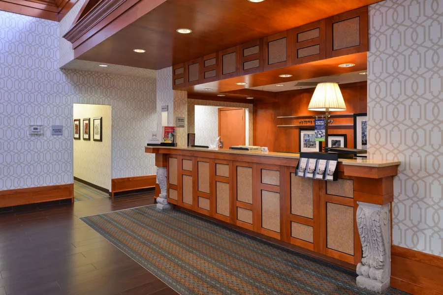 Hampton Inn & Suites By Hilton Calgary- University Northwest hotel detail image 6