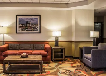 Quality Inn Akron South hotel thumbnail 3
