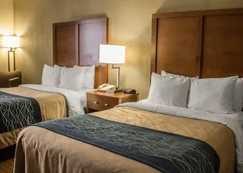 Quality Inn Akron South hotel thumbnail 5