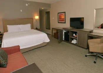 Hampton Inn Springfield-Southeast hotel thumbnail 3