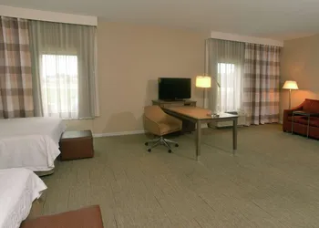 Hampton Inn Springfield-Southeast hotel thumbnail 6