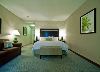 Hampton Inn & Suites Denison hotel thumbnail 6