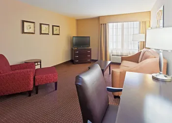 Holiday Inn Express Hotel & Suites Ashtabula-Geneva by IHG hotel thumbnail 3