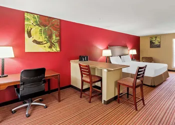 SureStay Plus by Best Western San Antonio Fiesta Inn hotel thumbnail 7