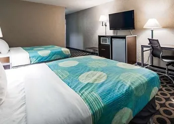 Travelodge by Wyndham San Antonio Downtown Northeast hotel thumbnail 6