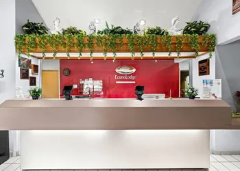Econo Lodge London North hotel thumbnail 4