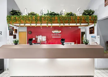 Econo Lodge London North hotel thumbnail 4