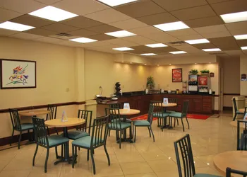 Econo Lodge Louisville Downtown hotel thumbnail 2