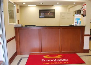 Econo Lodge Louisville Downtown hotel thumbnail 3