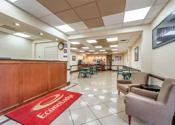 Econo Lodge Louisville Downtown hotel thumbnail 6