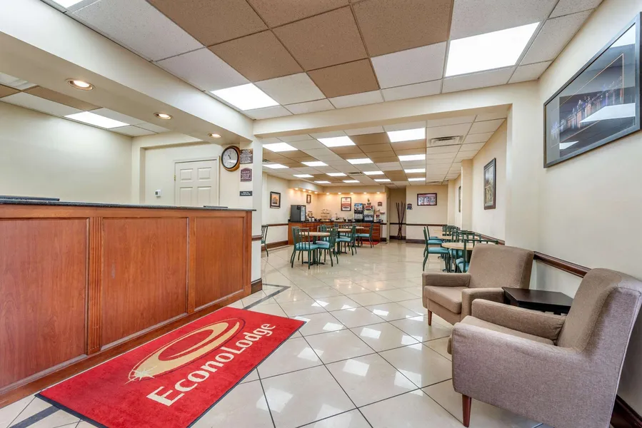 Econo Lodge Louisville Downtown hotel detail image 6