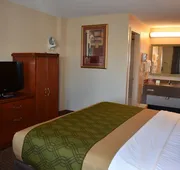 Econo Lodge Louisville Downtown hotel detail image 7