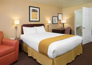 Days Inn by Wyndham Pinole Berkeley hotel thumbnail 6
