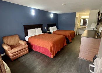Key West Inn - Roanoke hotel thumbnail 6