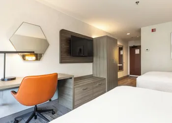 Holiday Inn Express Hotel & Suites Pleasant Prairie-Kenosha by IHG hotel thumbnail 7