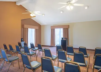 Budget Inn & Suite Atlanta Marietta Stadium hotel thumbnail 8