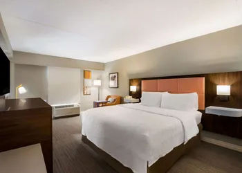 Hampton Inn by Hilton Philadelphia / Willow Grove hotel thumbnail 7