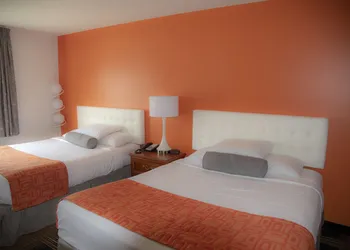 Howard Johnson Hotel & Suites by Wyndham Allentown/Dorney hotel thumbnail 5