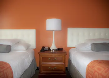 Howard Johnson Hotel & Suites by Wyndham Allentown/Dorney hotel thumbnail 6