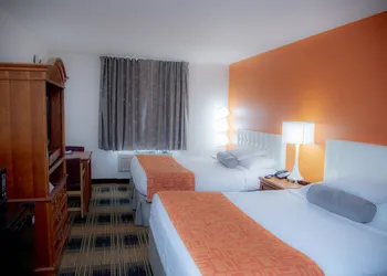 Howard Johnson Hotel & Suites by Wyndham Allentown/Dorney hotel thumbnail 8