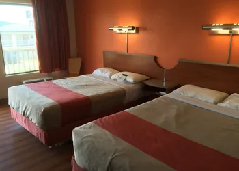 Motel 6 Mount Vernon, IL hotel thumbnail 6