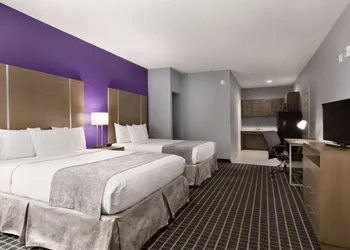 Days Inn by Wyndham Odessa hotel thumbnail 5