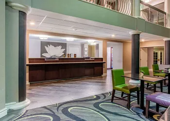 La Quinta Inn & Suites by Wyndham Raleigh Durham Intl AP hotel thumbnail 2