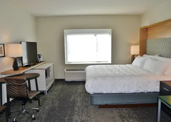 Holiday Inn Columbus by IHG hotel thumbnail 3