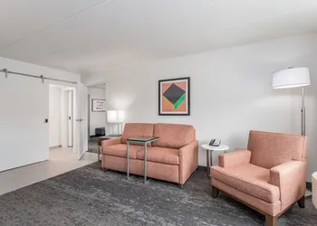 Holiday Inn Columbus by IHG hotel thumbnail 5