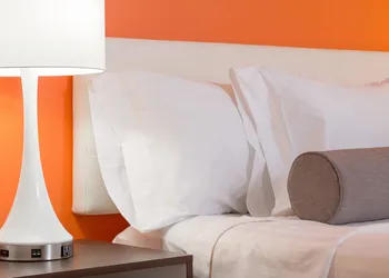 Howard Johnson Hotel by Wyndham Toms River hotel thumbnail 3