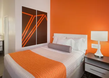 Howard Johnson Hotel by Wyndham Toms River hotel thumbnail 5
