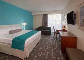 Howard Johnson Hotel by Wyndham Toms River hotel thumbnail 8