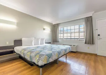 Motel 6 San Jose, CA - Convention Center hotel thumbnail 7