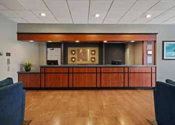 Comfort Inn by the Bay hotel thumbnail 5
