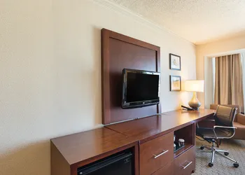 Comfort Inn by the Bay hotel thumbnail 7