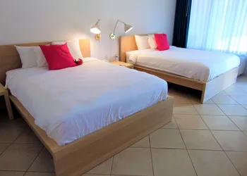 Dolphin Key Resort hotel thumbnail 5